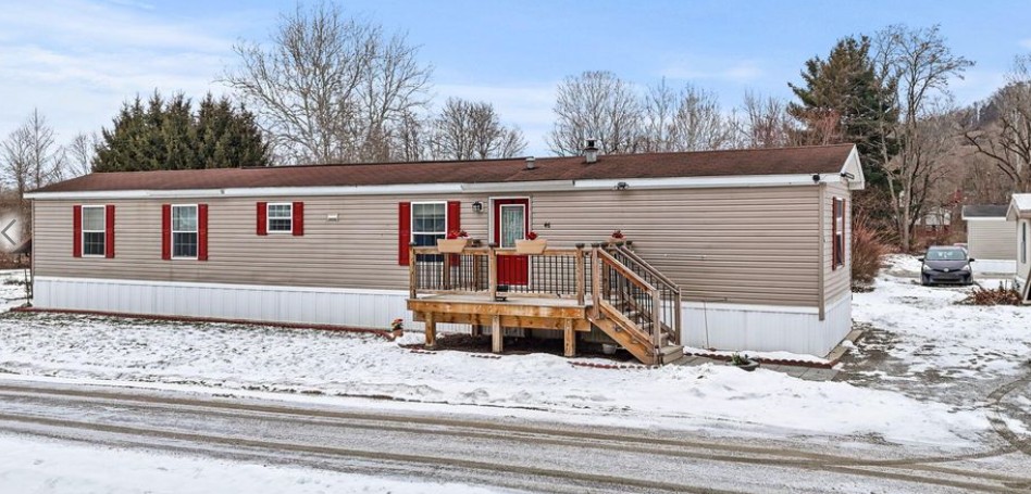 46 Jones Drive, Clifford PA 18444